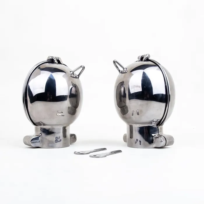 Male Sex Toys Fetters Stainless Steel Ball Mitts Snap Shut Locks Grab Handle Male Sex Toys Fetters Stainless Steel Ball Mitts Snap Shut Locks Grab Handle