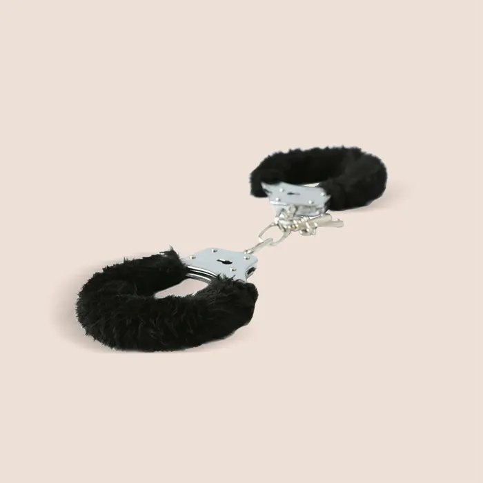 Couples Sportsheets International Inc Sex Mischief Intro To SM Kit satin mask furry cuffs flogger