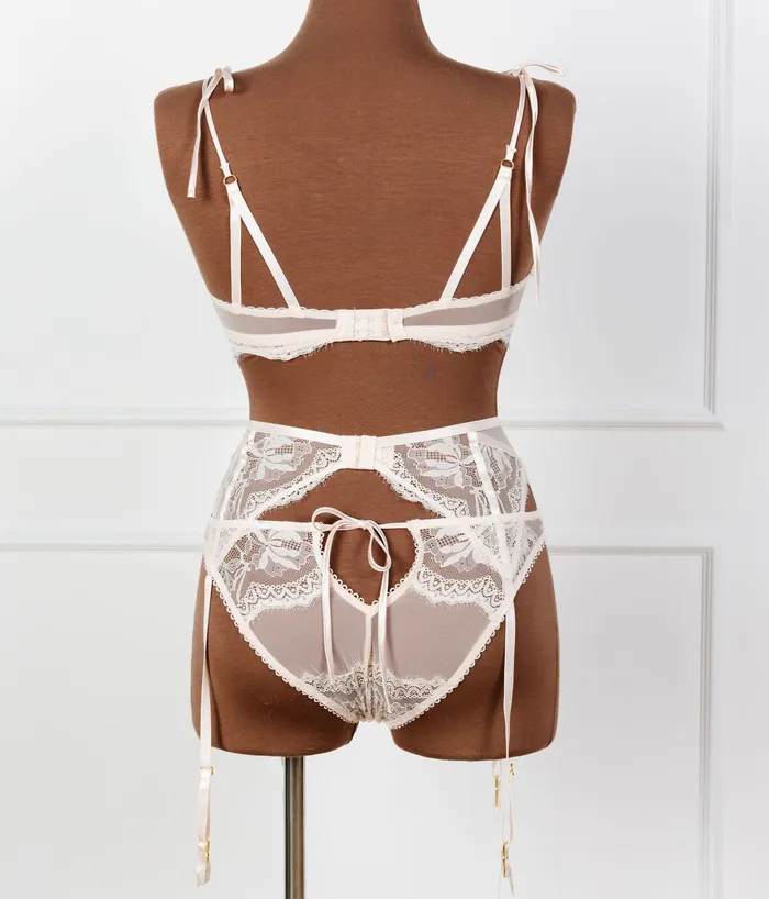 Mentionables Couples Lace Mesh Button Garter Champagne