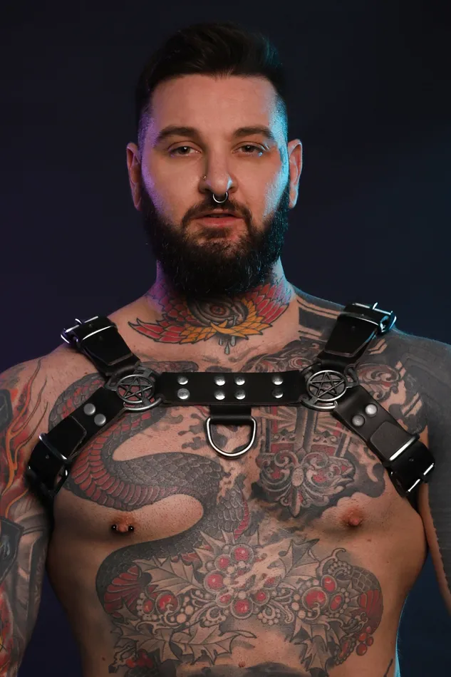 BEEF HARNESS Twisted Beast Female Sex Toys